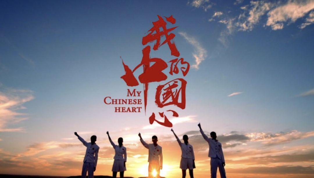 《偷偷藏不住》赵露思陈哲远上演摸头杀，他们的cp感怎么样？